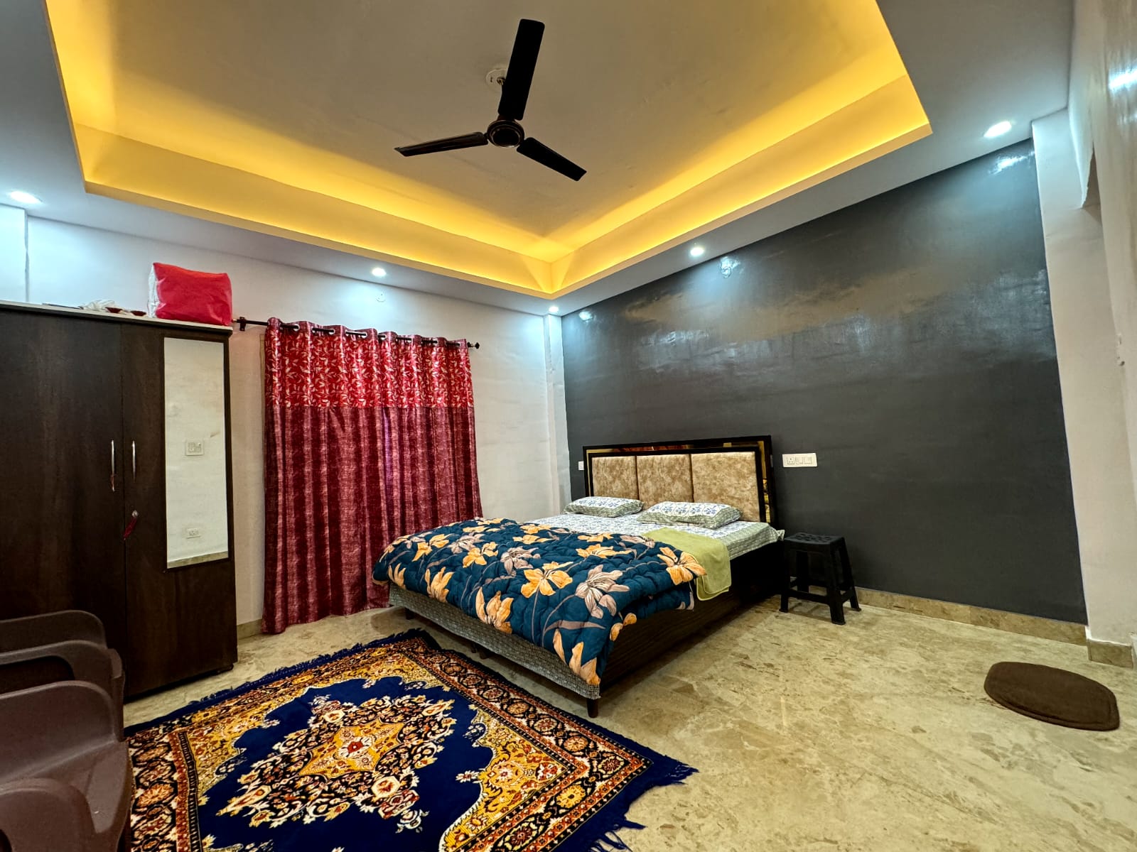 Atulyam farm villa 4bhk - Tap to explore photos