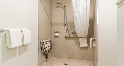 Holiday Inn Express & Suites EDMONTON SW  Room Type - 1 King Bed Mobil Access Roll In Shwr