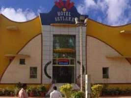 Skylark Hotel