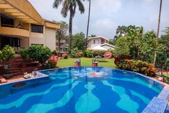 StayVista | Shantam House w/ Tennis Court & Indoor Games