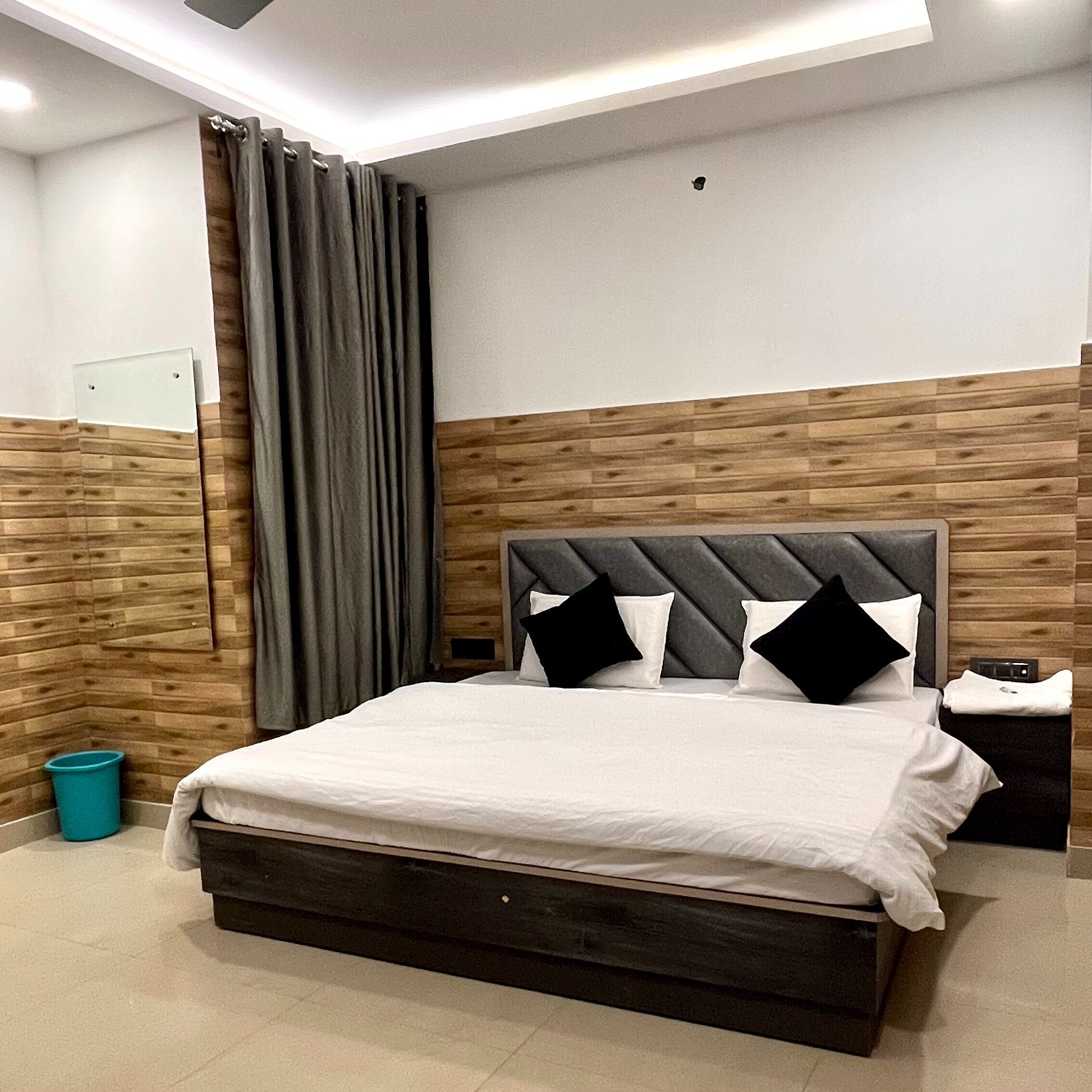 Hotel Shanti Residency - Tap to explore photos