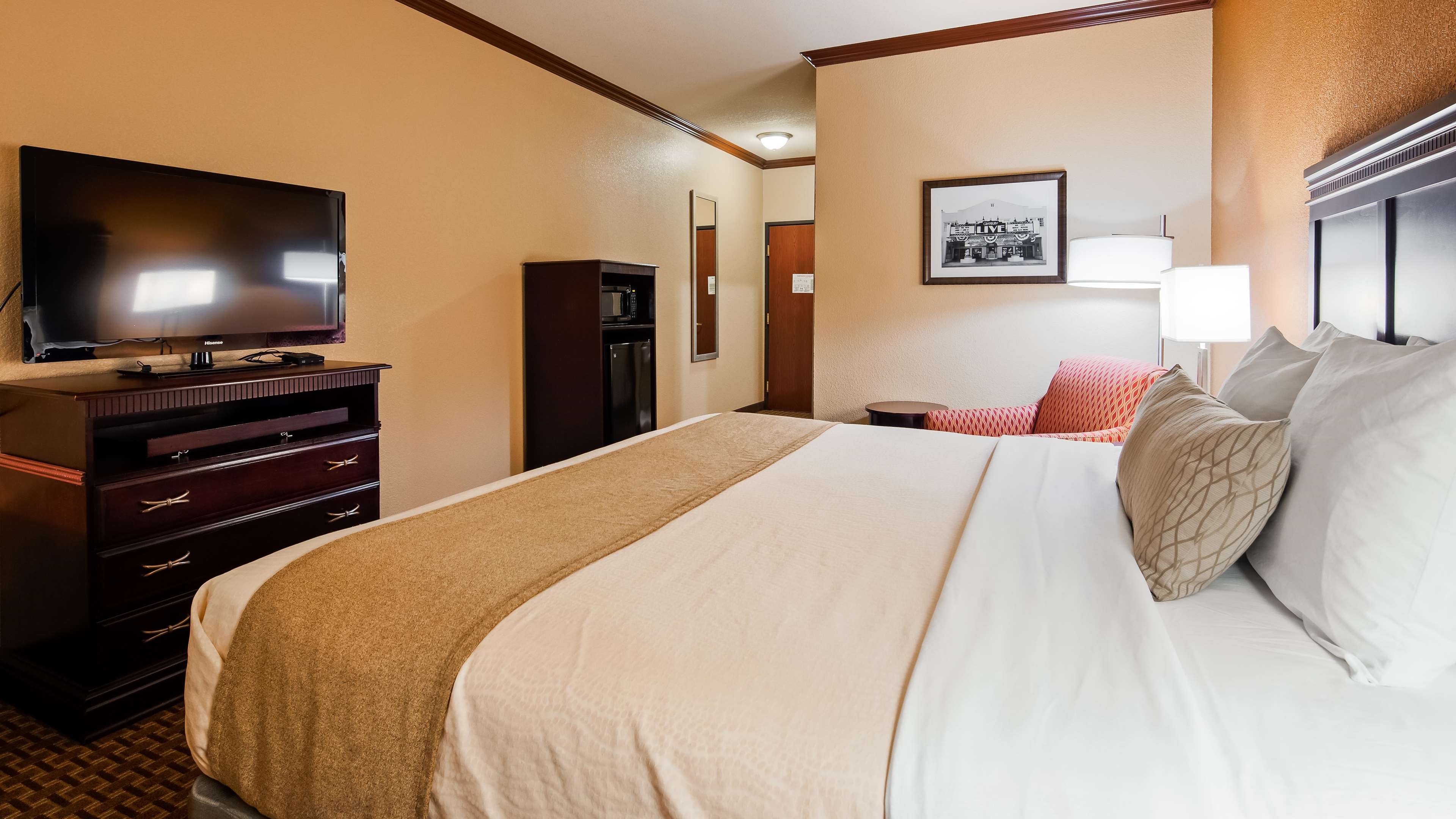 Best Western Granbury Inn & Suites - Tap to explore photos