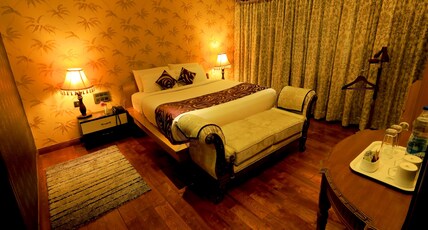 JAL MAHAL RESORT & SPA Room Type - Jacuzi Suite