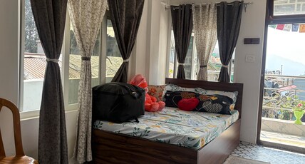ROHINI HOMESTAY Room Type - Room3- Superior Room (First floor)