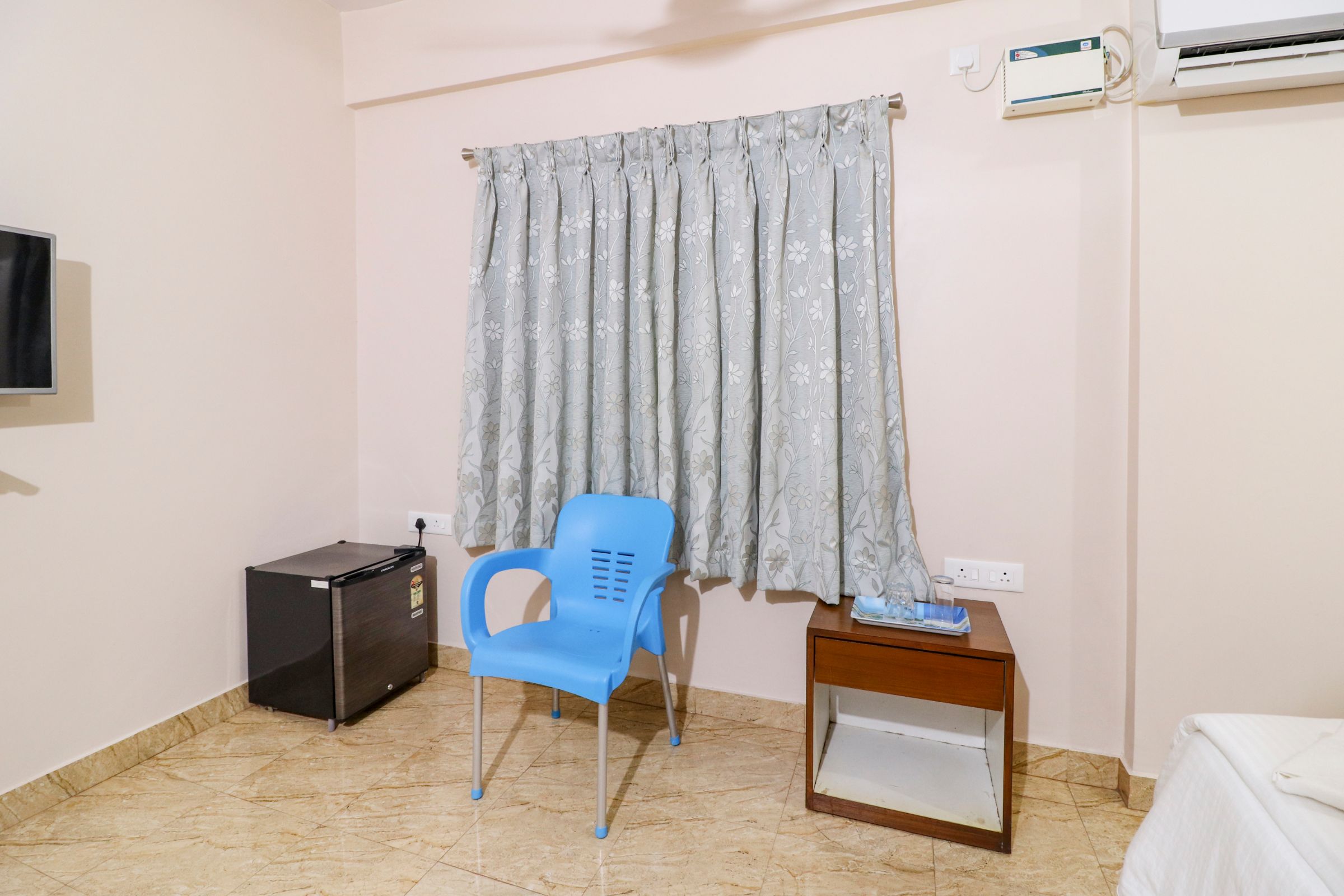 Knowell Homestay - Tap to explore photos