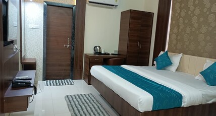 Hotel Hallmark Room Type - Deluxe Room
