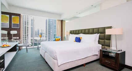 Voco BONNINGTON DUBAI, an IHG hotel Room Type - 1 King Deluxe