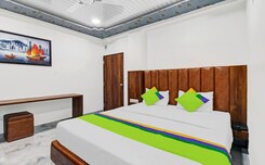 Treebo Hotel Rk Inn, Railway Station