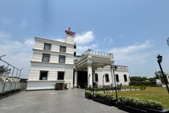 Sri Ram Palace