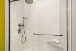 Hilton Motif Seattle