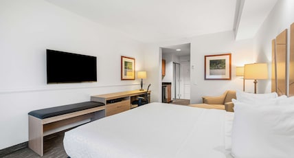 Best Western Plus Westgate Inn & Suites Room Type - 1 King Bed, Non-Smoking, Wet Bar, Microwave And Refrigerator, Wi-Fi, Full Breakfast Best Western Plus Westgate Inn & Suites Room Type - 1 King Bed, Non-Smoking, Wet Bar, Microwave And Refrigerator, Wi-Fi, Full Breakfast