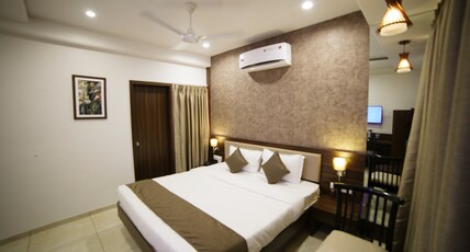 Hotel Cow Residency Room Type - Gold Room
