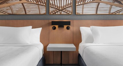 Hilton Garden Inn Toronto Airport Room Type - 2 QUEEN BEDS