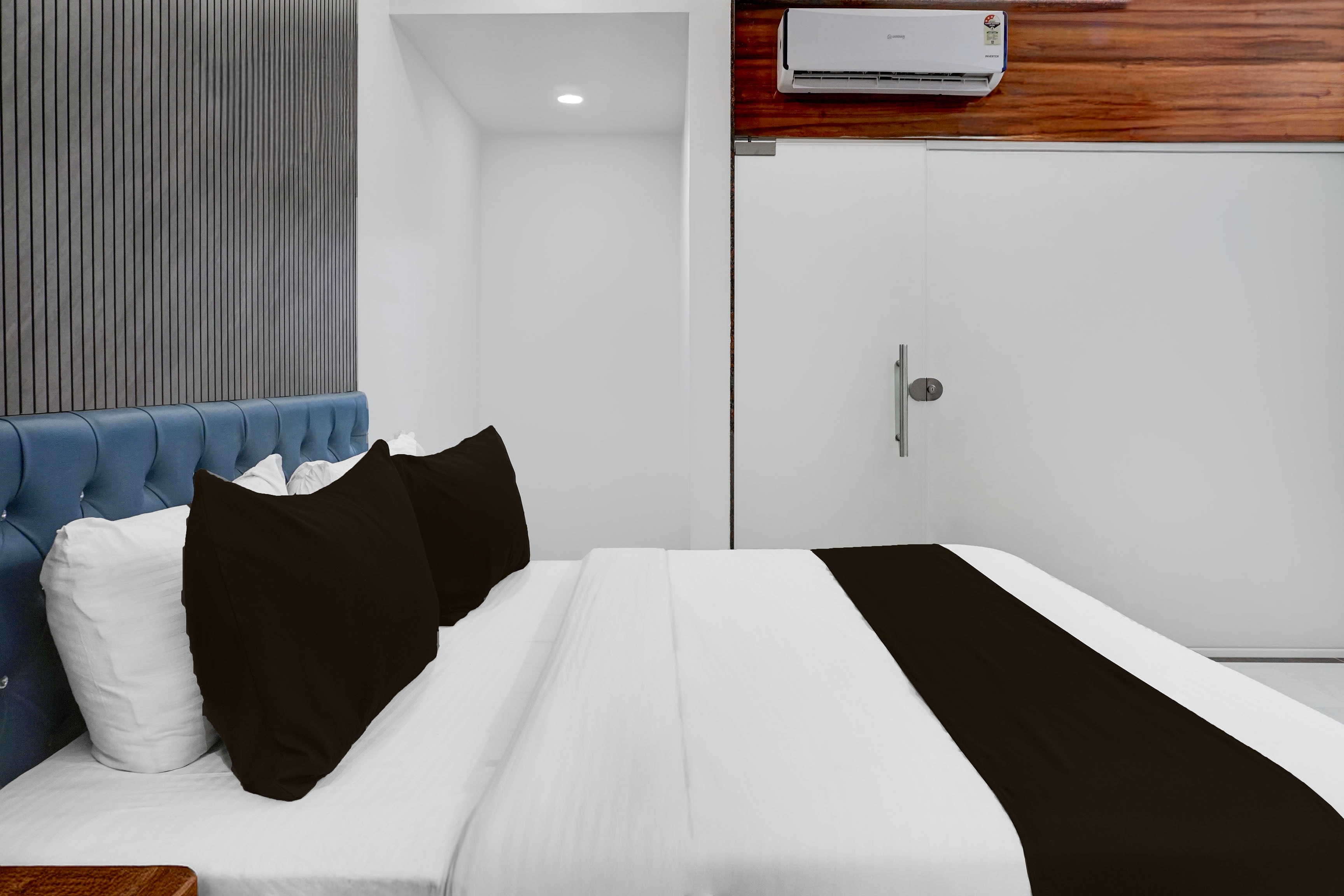 Hotel O Noble Nest - Tap to explore photos