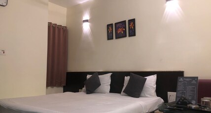 Hotel Rajhans Room Type - Deluxe AC Room