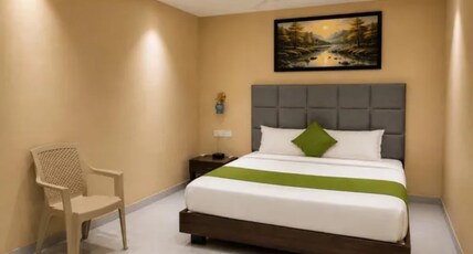 FabHotel New AK Residency Room Type - Deluxe Room