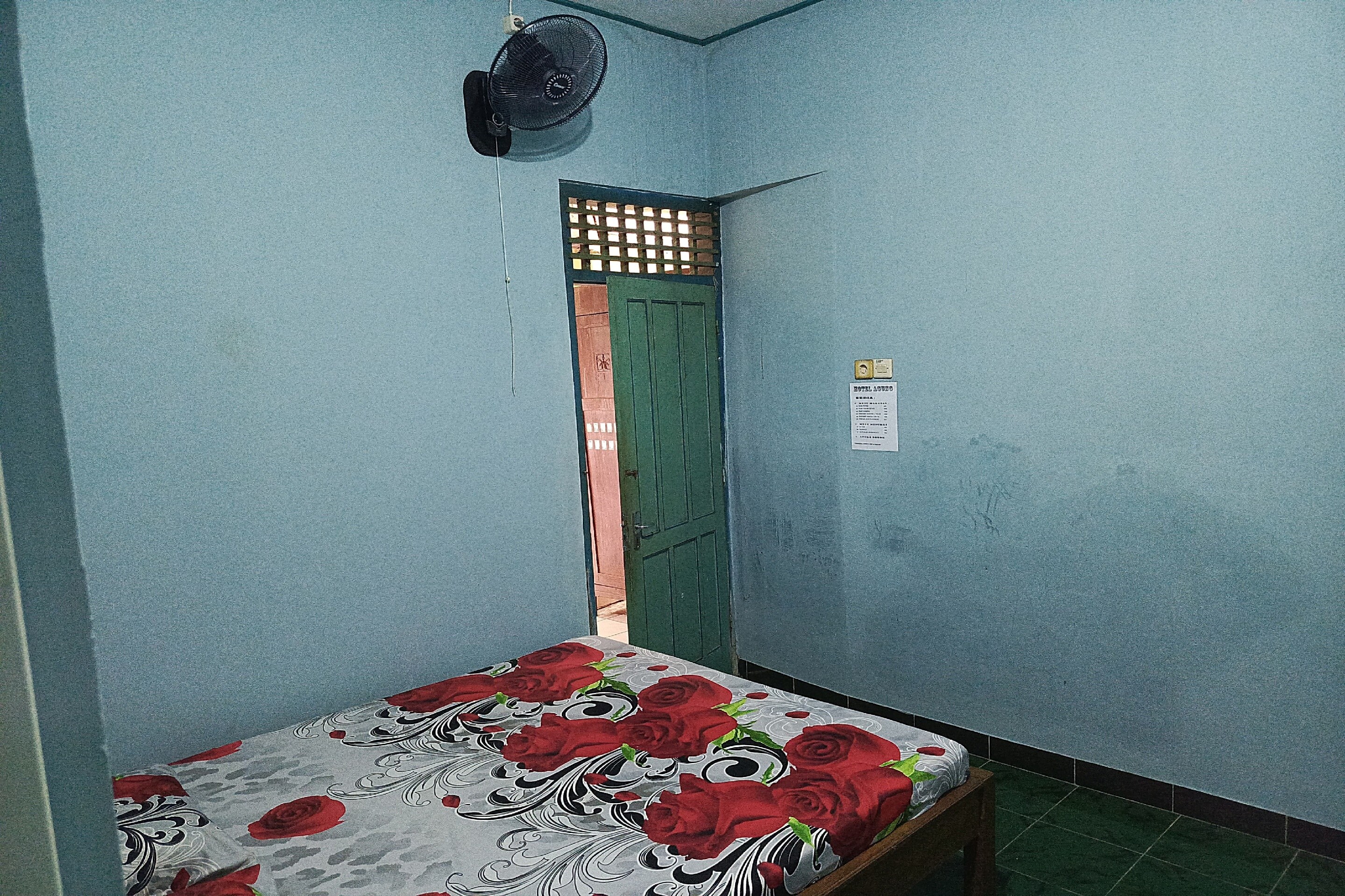 Hotel O Dian Asih Rooms - Tap to explore photos