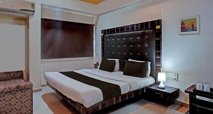 Collection O Crystal Inn Room Type - Deluxe