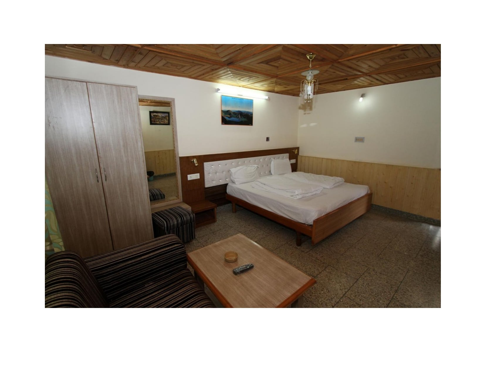 Kinner Villa - Tap to explore photos