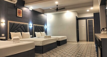 ANUTRI BEACH & SPA RESORT Room Type - Emerald Six Bedded Room