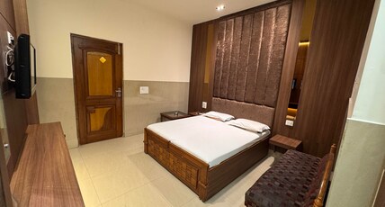 Ashirwad Dx Room Type - Deluxe Room with Free Wifi