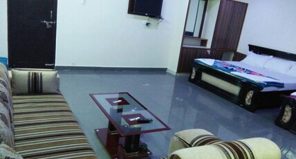 NICHALA GRAND LODGE Room Type - Suite room a/c