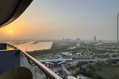 The supernova twilights