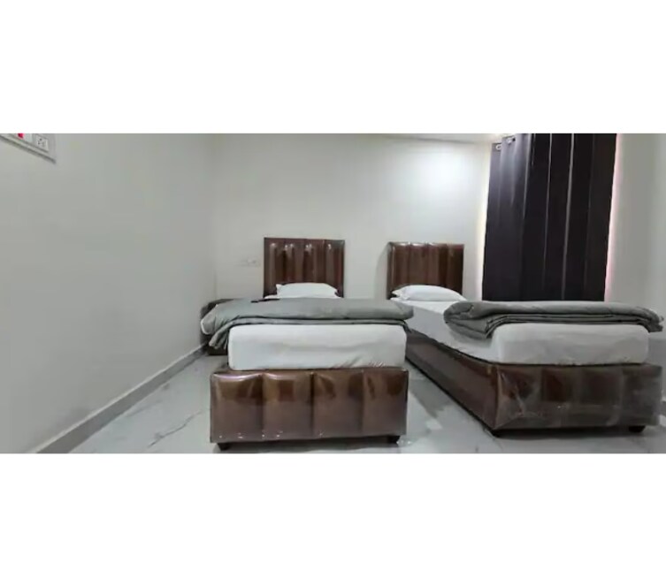 BLIV Inn Stylish Suite Rooms - Tap to explore photos