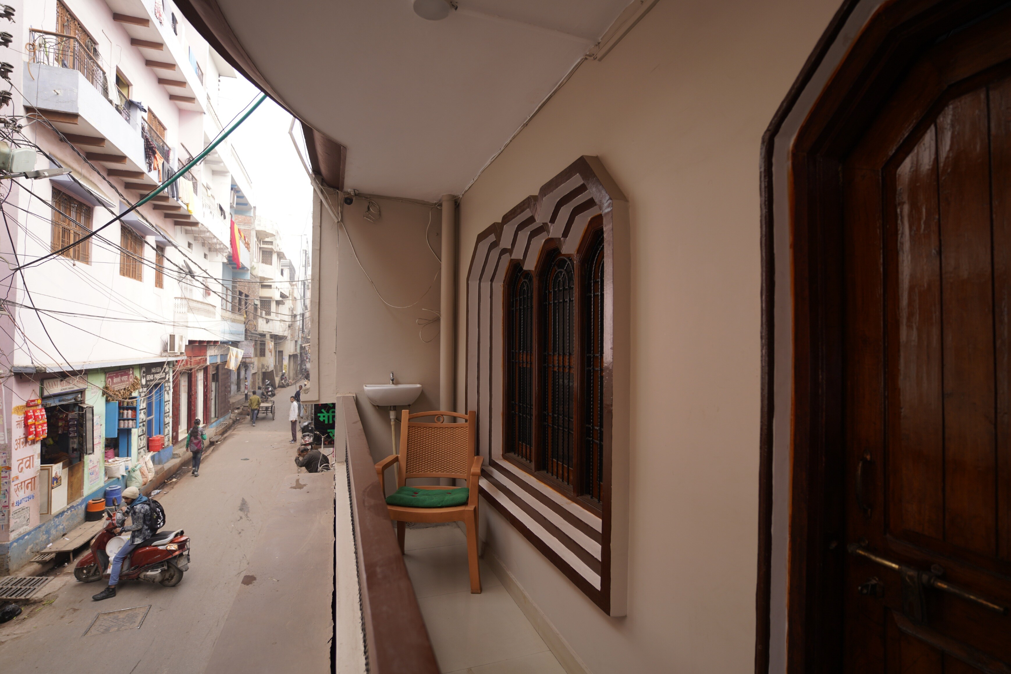 Kashi dham Homestay (close to Vishwanath Temple) - Tap to explore photos