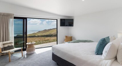 Castaways Resort Room Type - King Room
