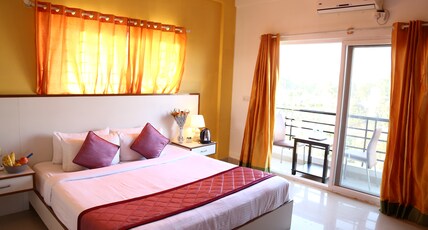 Airport Gateway Hotel Room Type - Superior Room  With Balcony