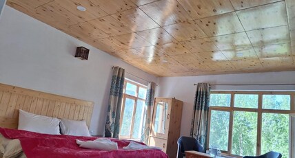 The Kailash Mansover hotel Sumur Room Type - Bedroom 4