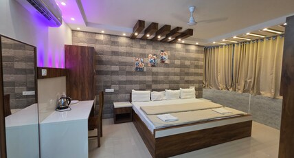 MIST RESIDENCY Room Type - Family Room With AC