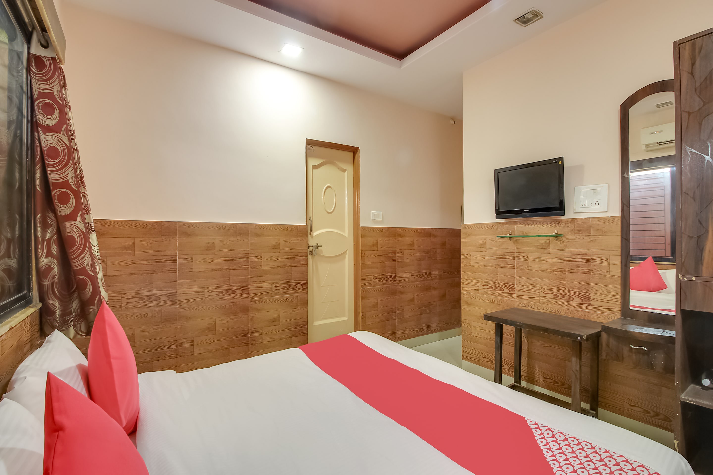 Hotel O 68179 Hotel New Abhijeet - Tap to explore photos