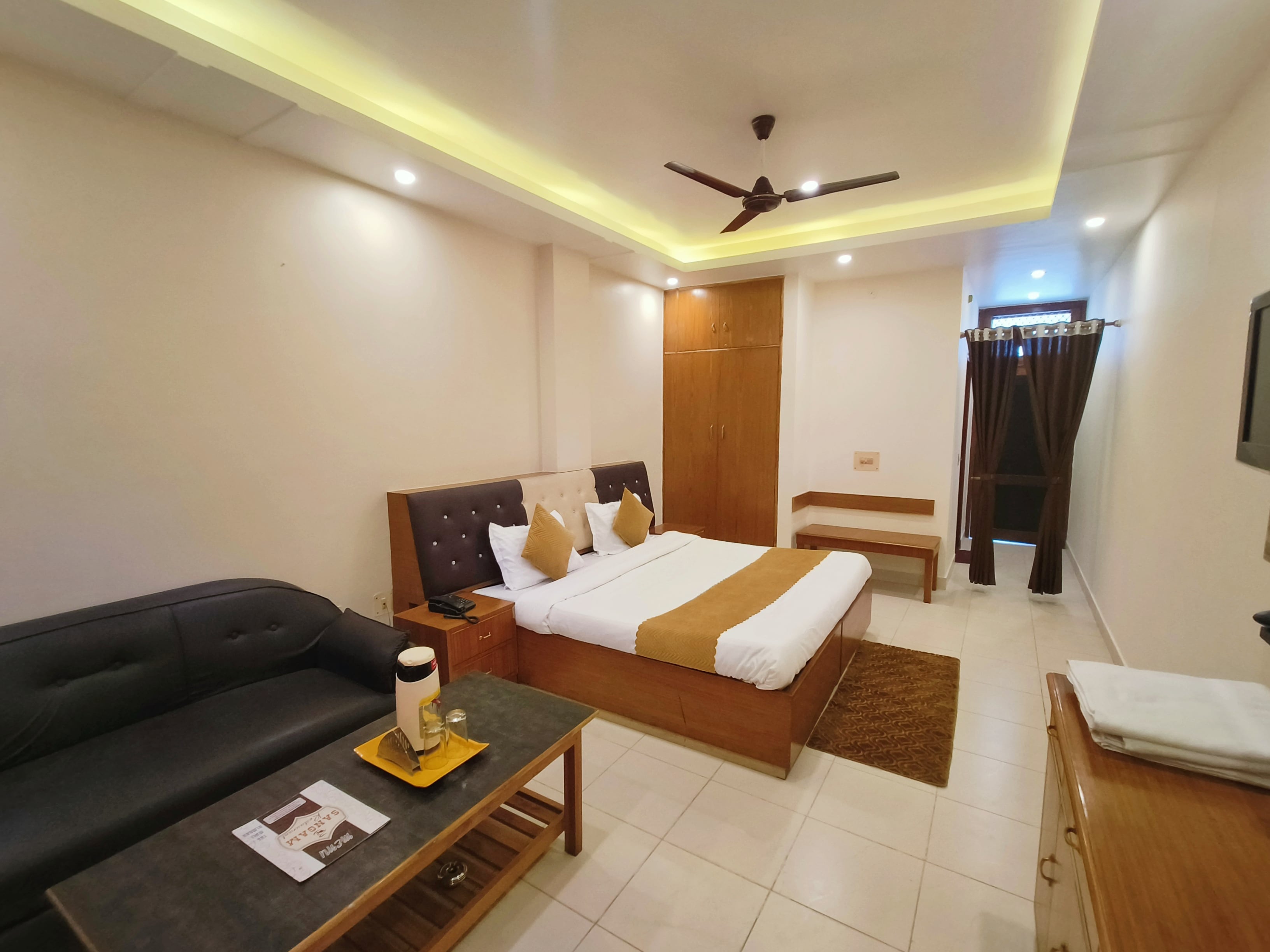 Hotel Himsagar - Tap to explore photos