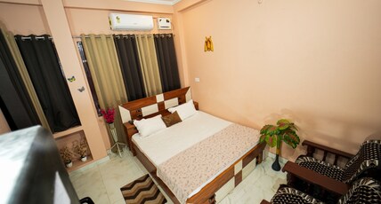 Krishna Kunj Homestay Room Type - Perfect For Family ll Premium Family Deluxe Room 103 ll