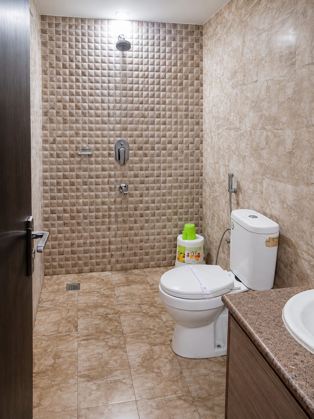 Hotel Tushtaya Residency - Tap to explore photos