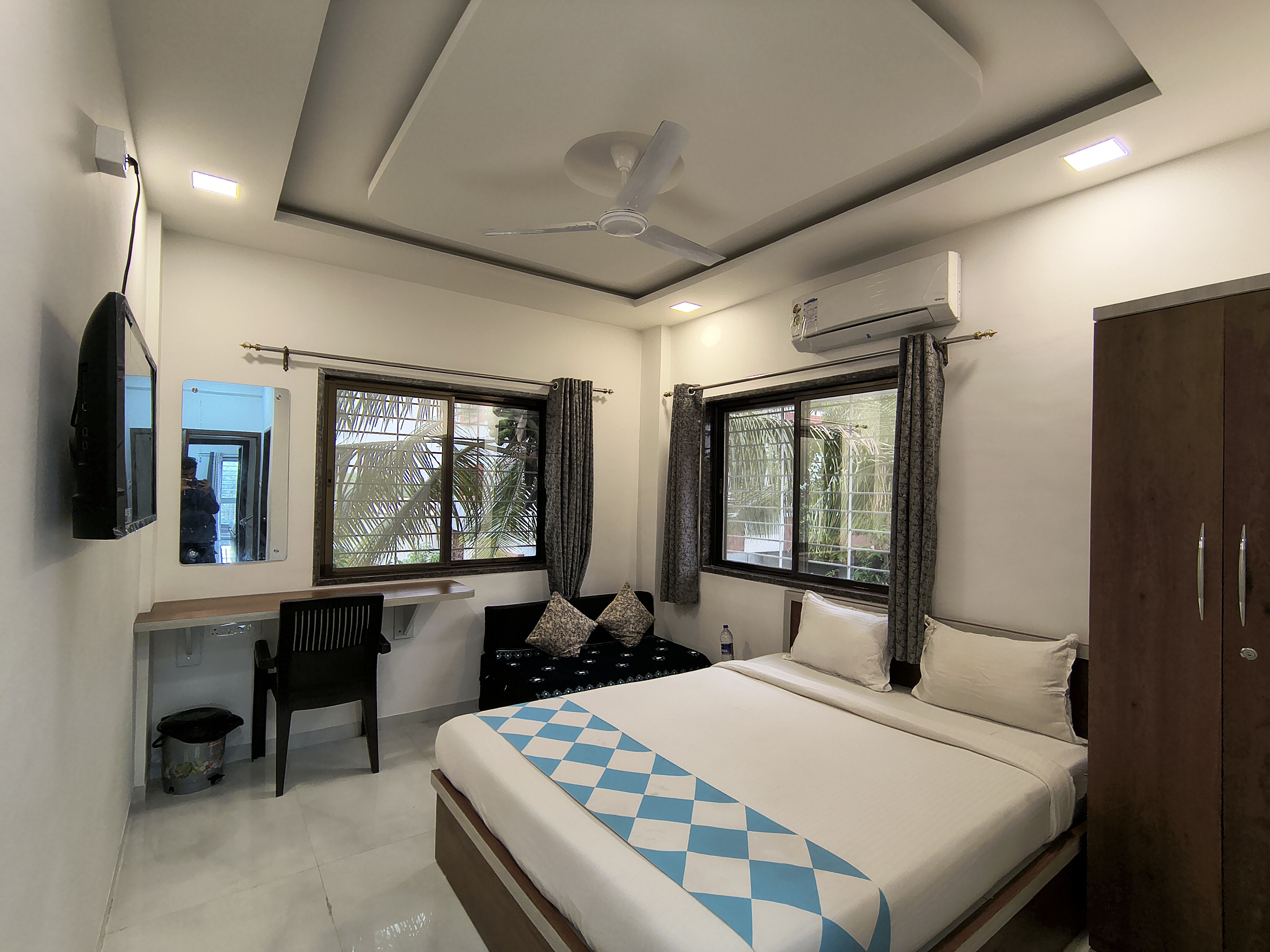 Stay Origin (Nesteasy Homestay's) - Tap to explore photos