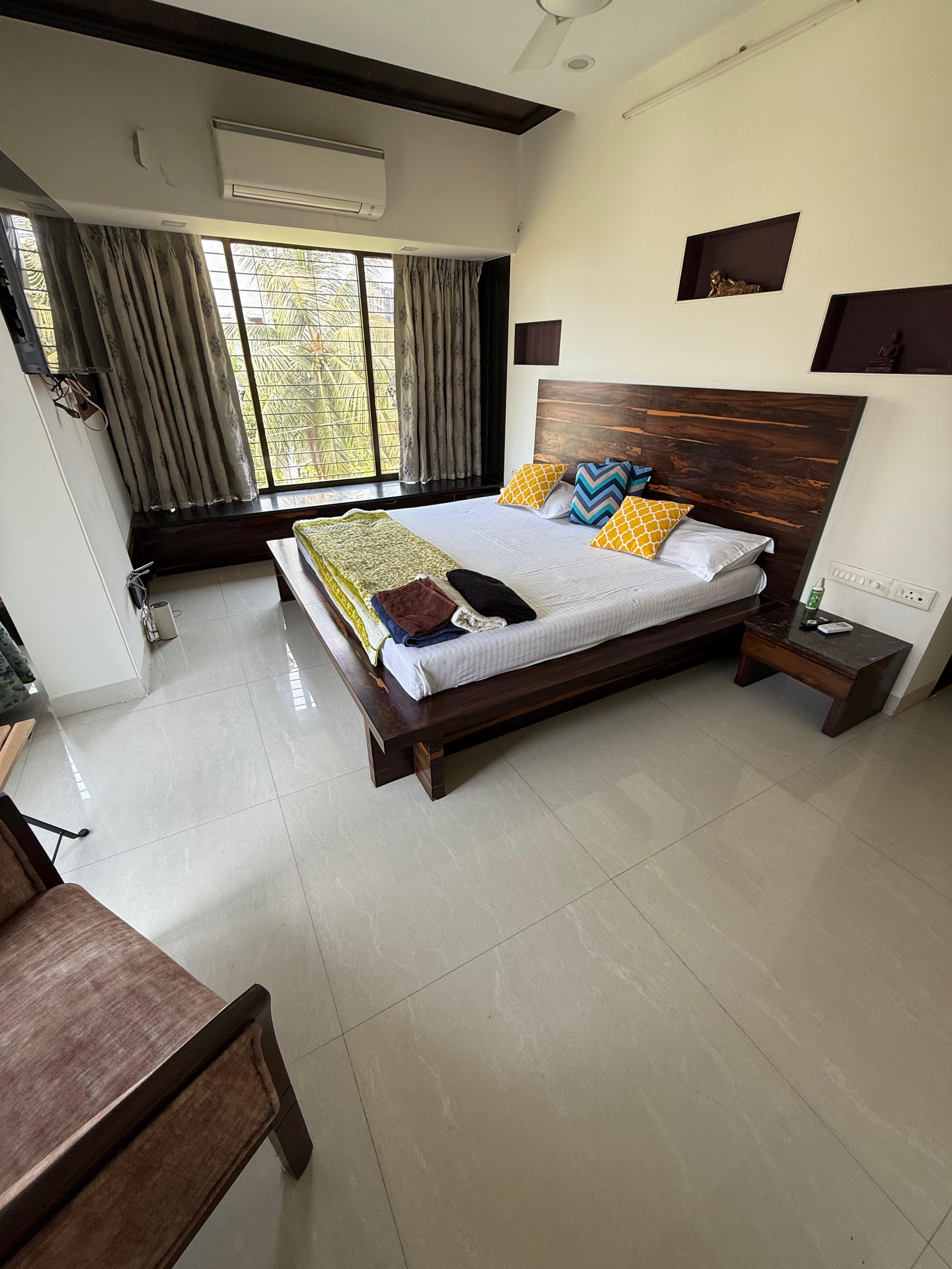 Modern 2 bhk Spacious Comfy - Tap to explore photos