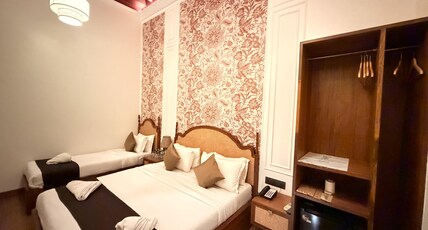 Gulf Hotel Colaba Room Type - Superior Triple With Window