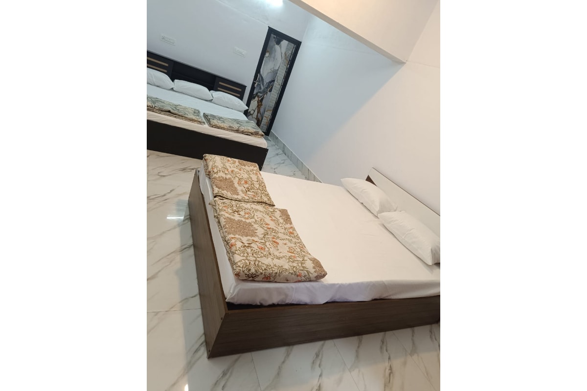 Silver Sand Beach Homestay - Tap to explore photos