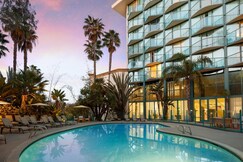 DoubleTree by Hilton San Diego - Hotel Circle