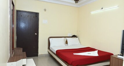 HOTEL MARUTHI Room Type - Standard Room HOTEL MARUTHI Room Type - Standard Room
