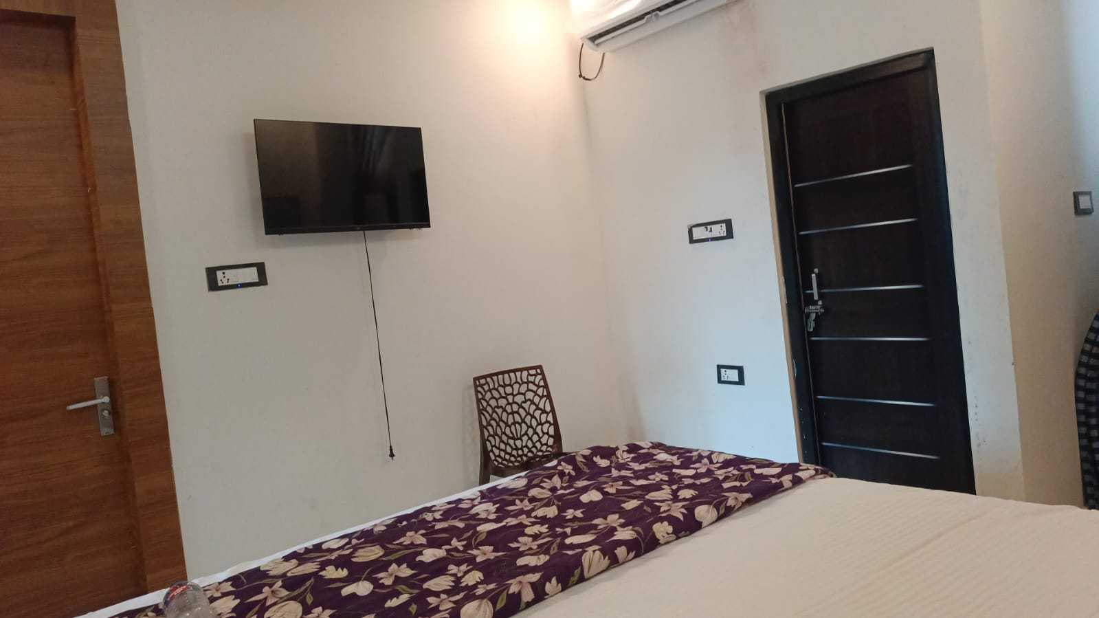 Hotel O Awadh Stay Inn - Tap to explore photos