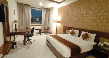 Devashish Hotel Room Type - Deluxe Room with Mountain Or City View