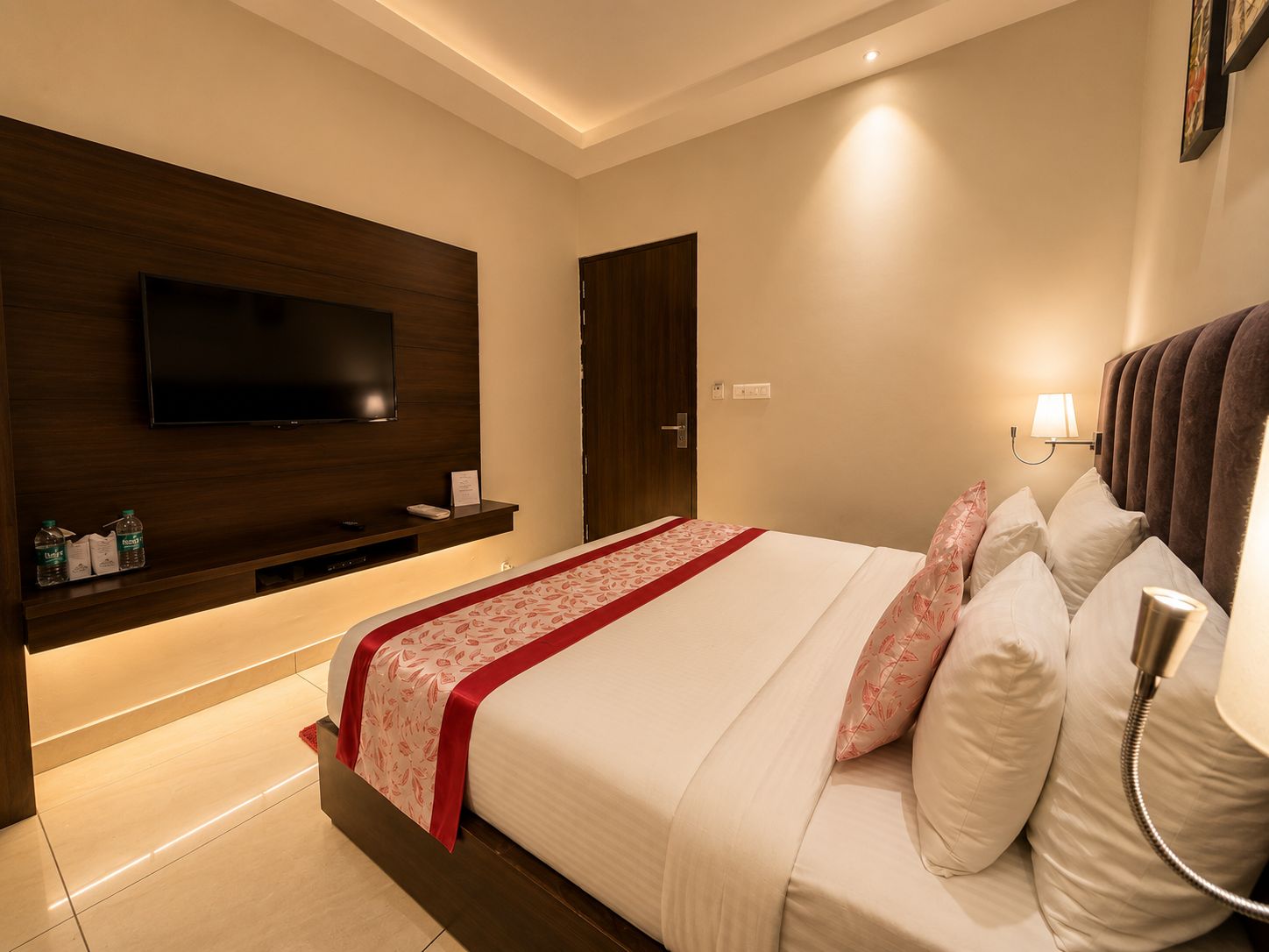 Hotel Ramaya Inn @ Har Ki Pauri Road - Tap to explore photos