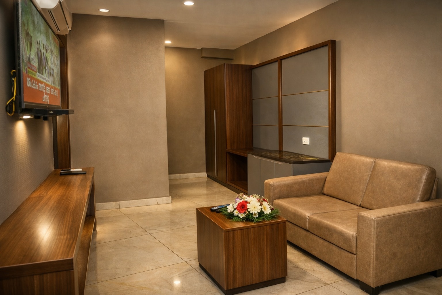 BLUE DIAMOND - Tap to explore photos