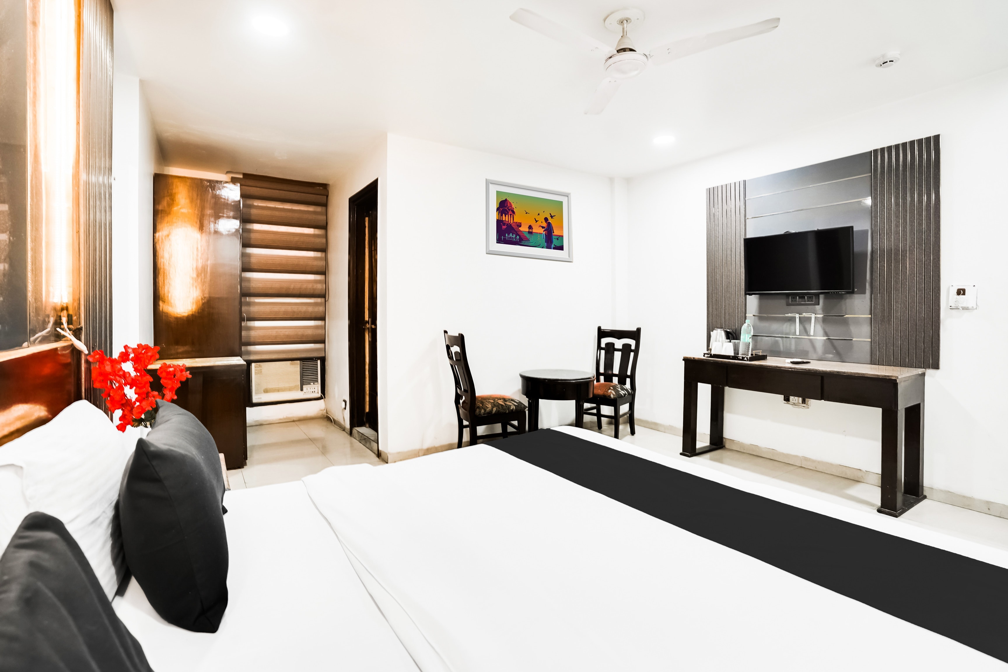 Hotel O Grand Peepal - Tap to explore photos