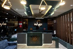 Hotel Royal Suites Plus (100 Meters From Dargah)