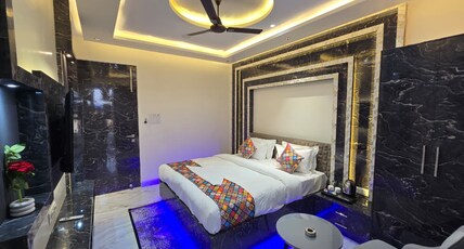 HOTEL REAL INN Room Type - DELUXE ROOM